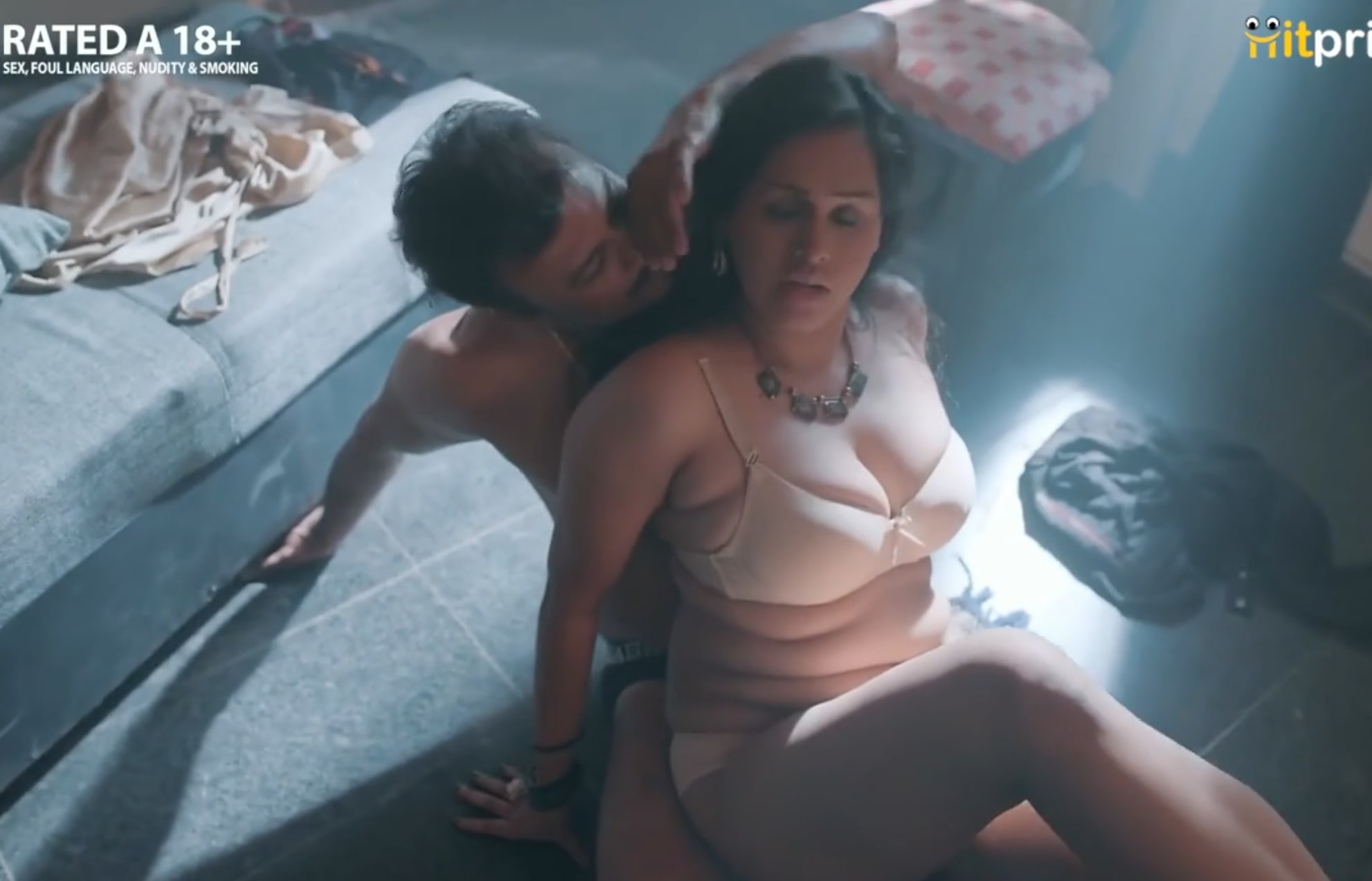 Paraya EP4 Hot Hindi Web Series – HitPrime